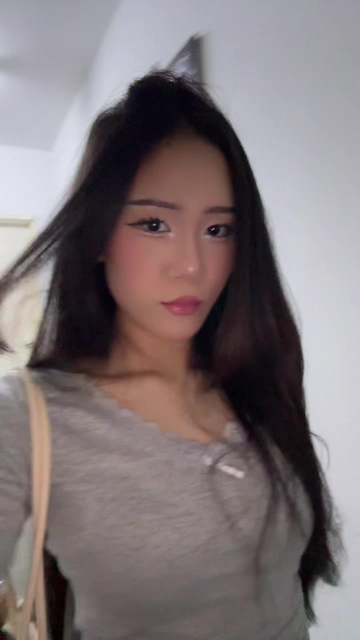 @isyanell