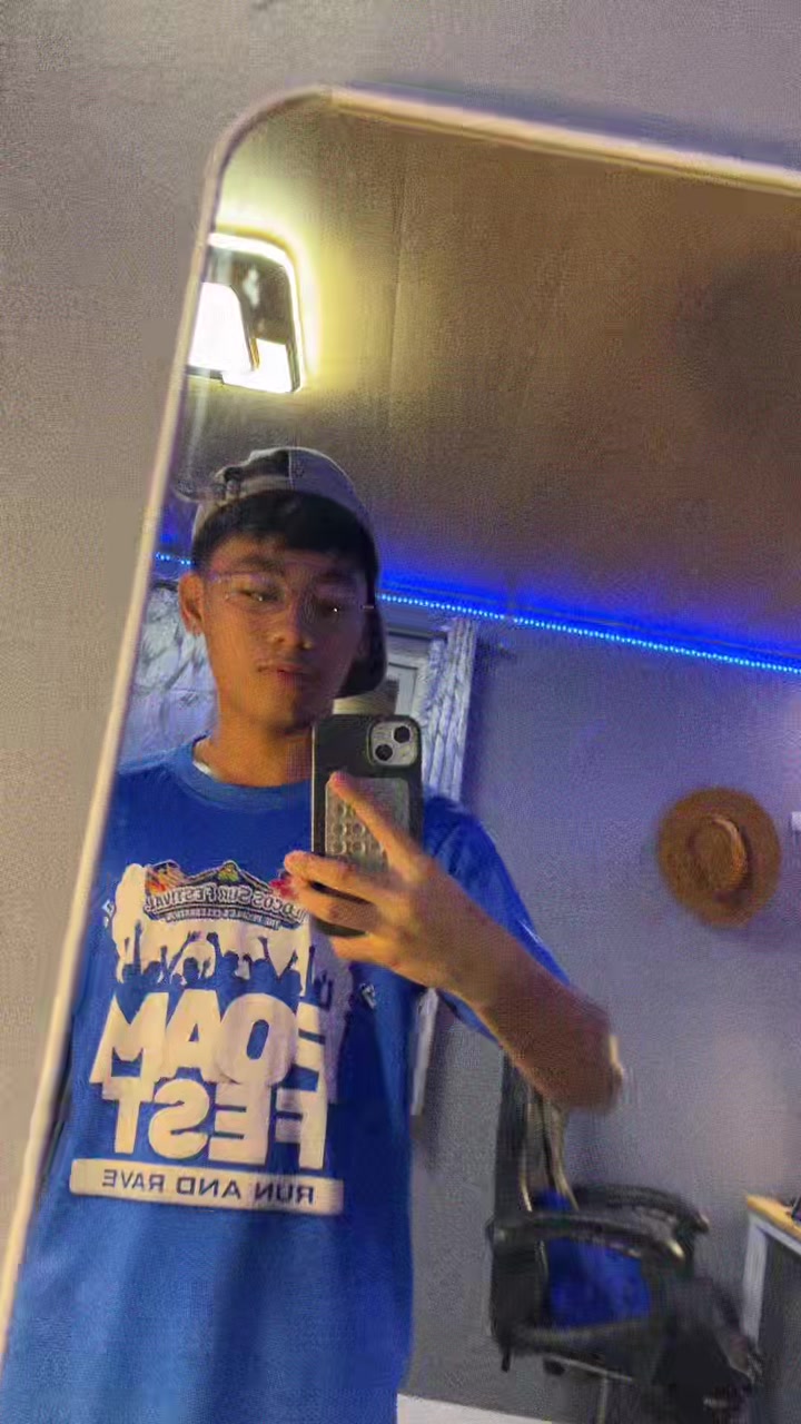 @itszz_yourkurtie
