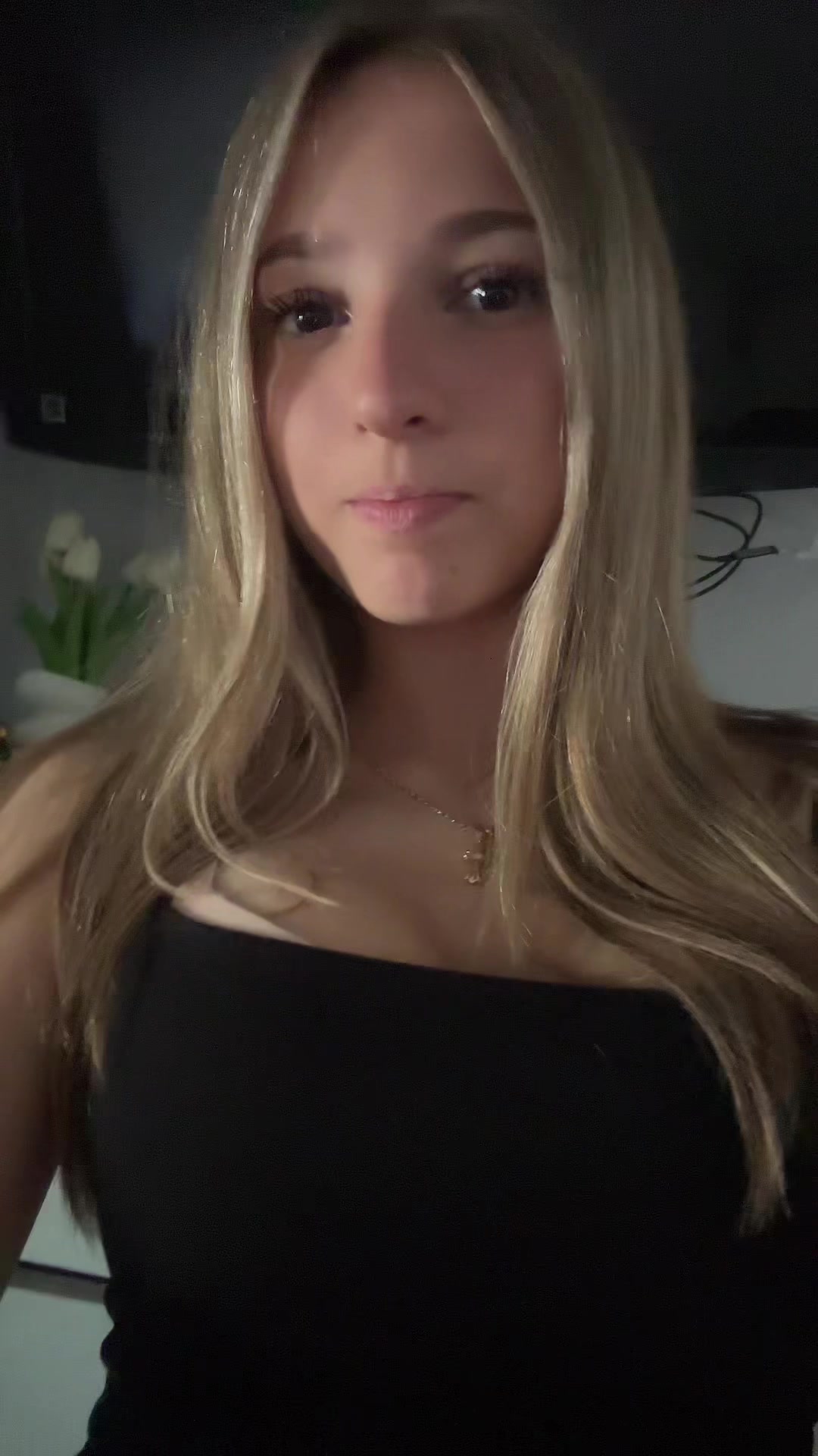 @ellieshk