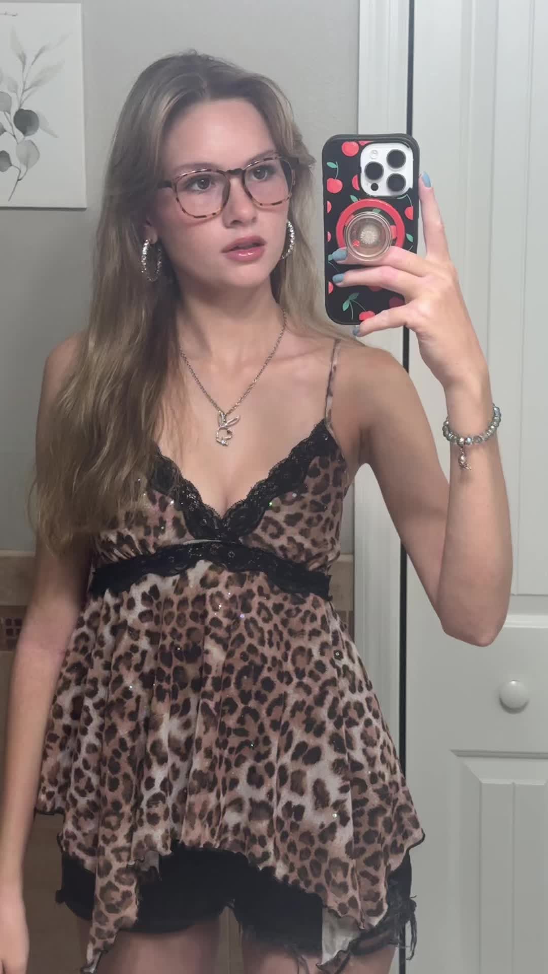 @chloeee
