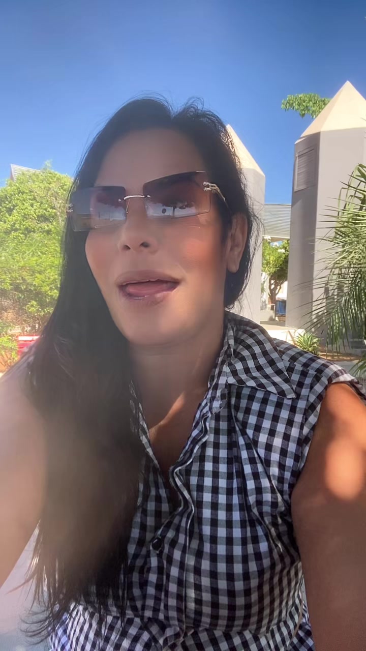 @Aneli Bezerra a coroa 👑