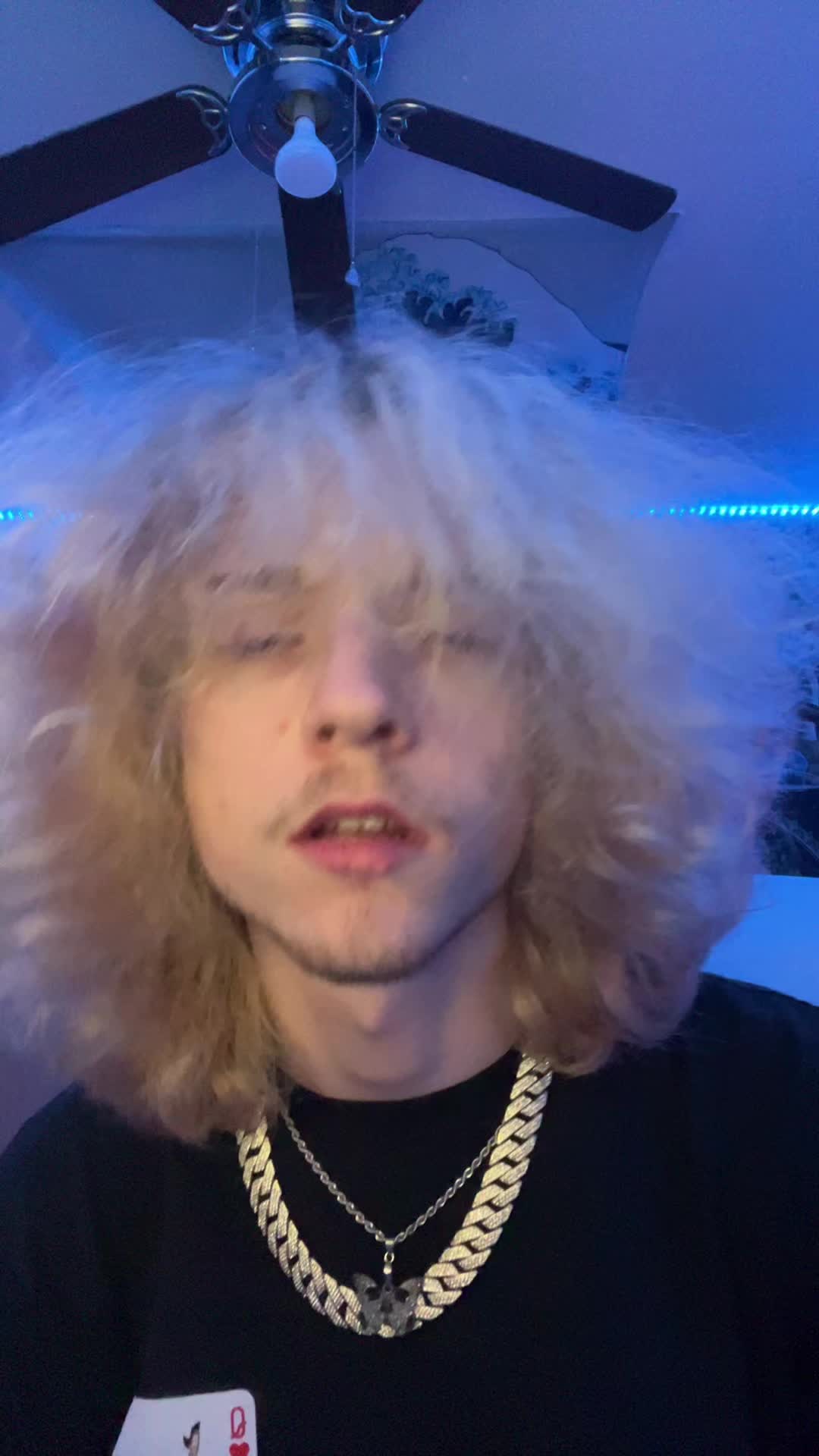 @⛧