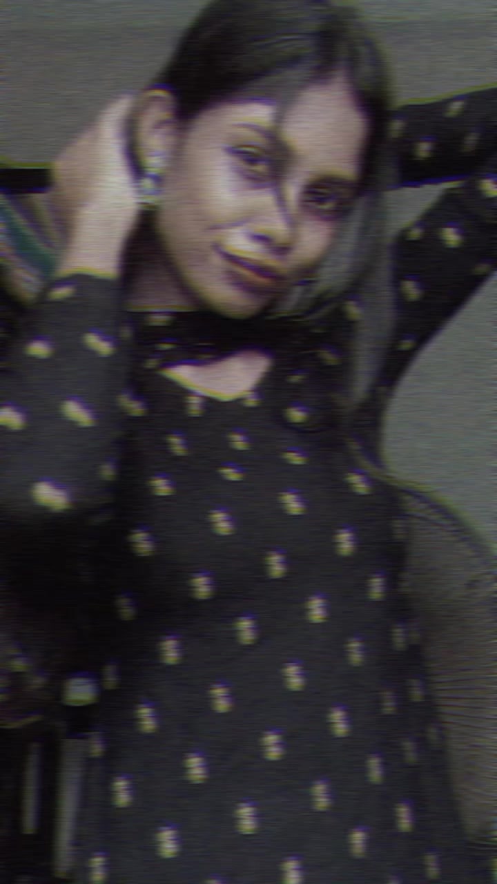 @T_💗<07 : 26