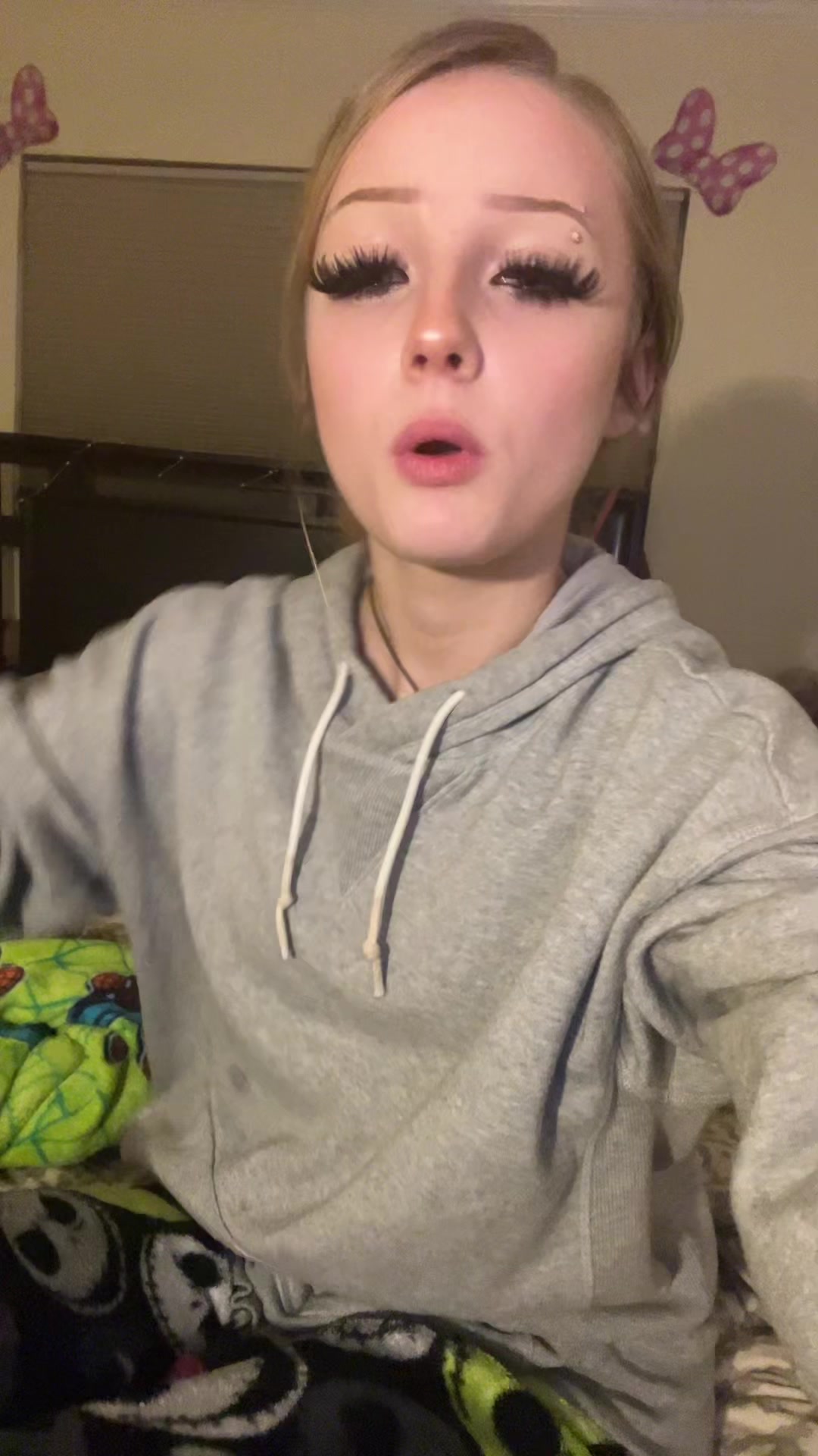 @redduhivyy