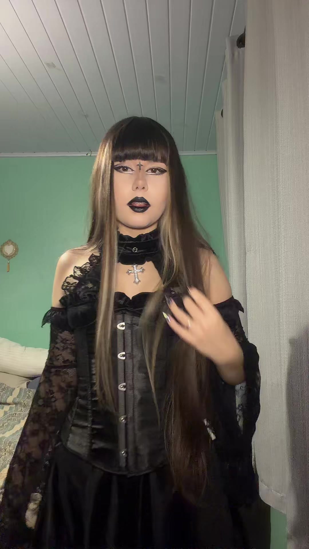 @Ellazoka