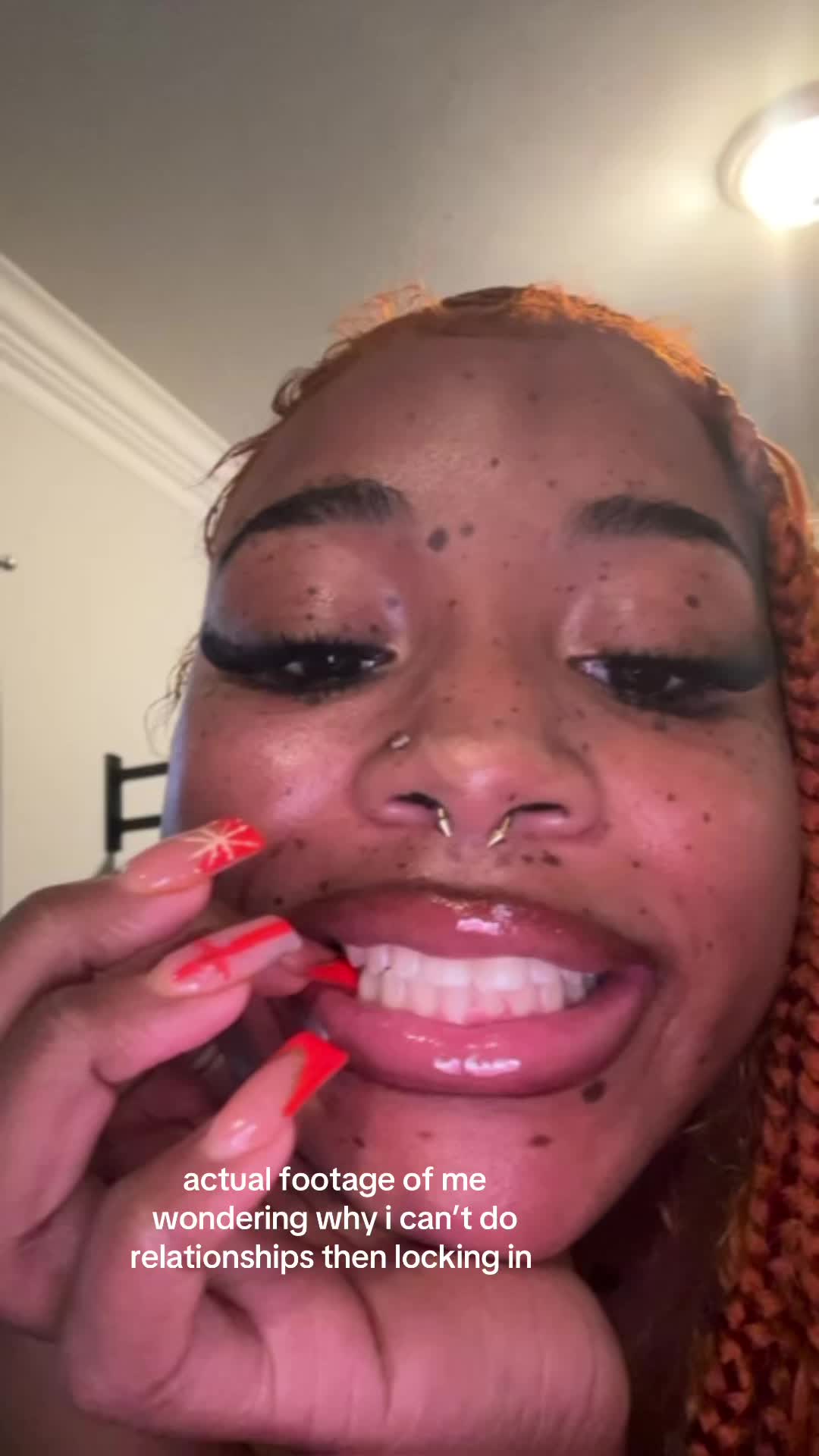 @👩🏽&zwj;🦰