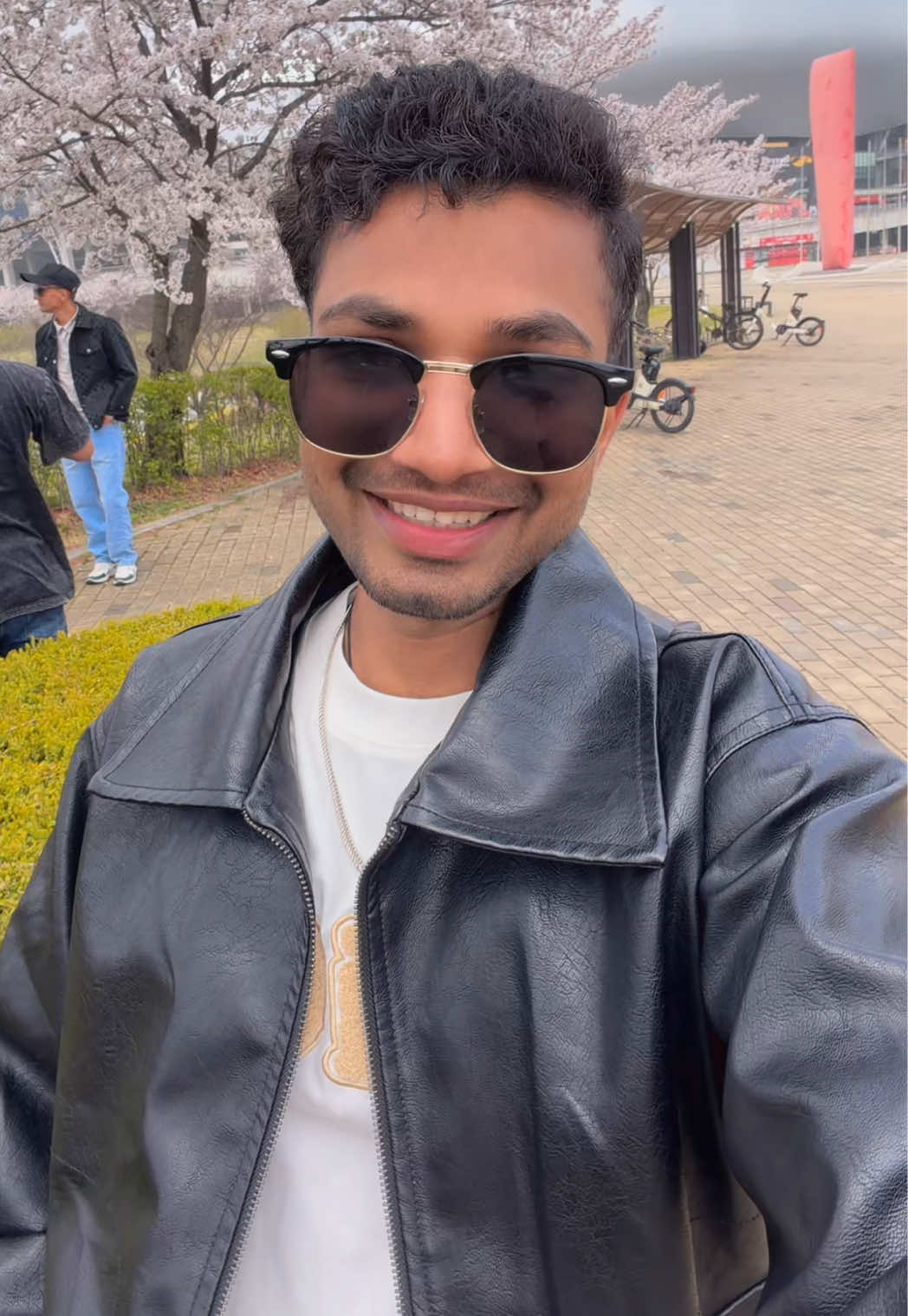 @Mr.KRISHNA🧿🇰🇷
