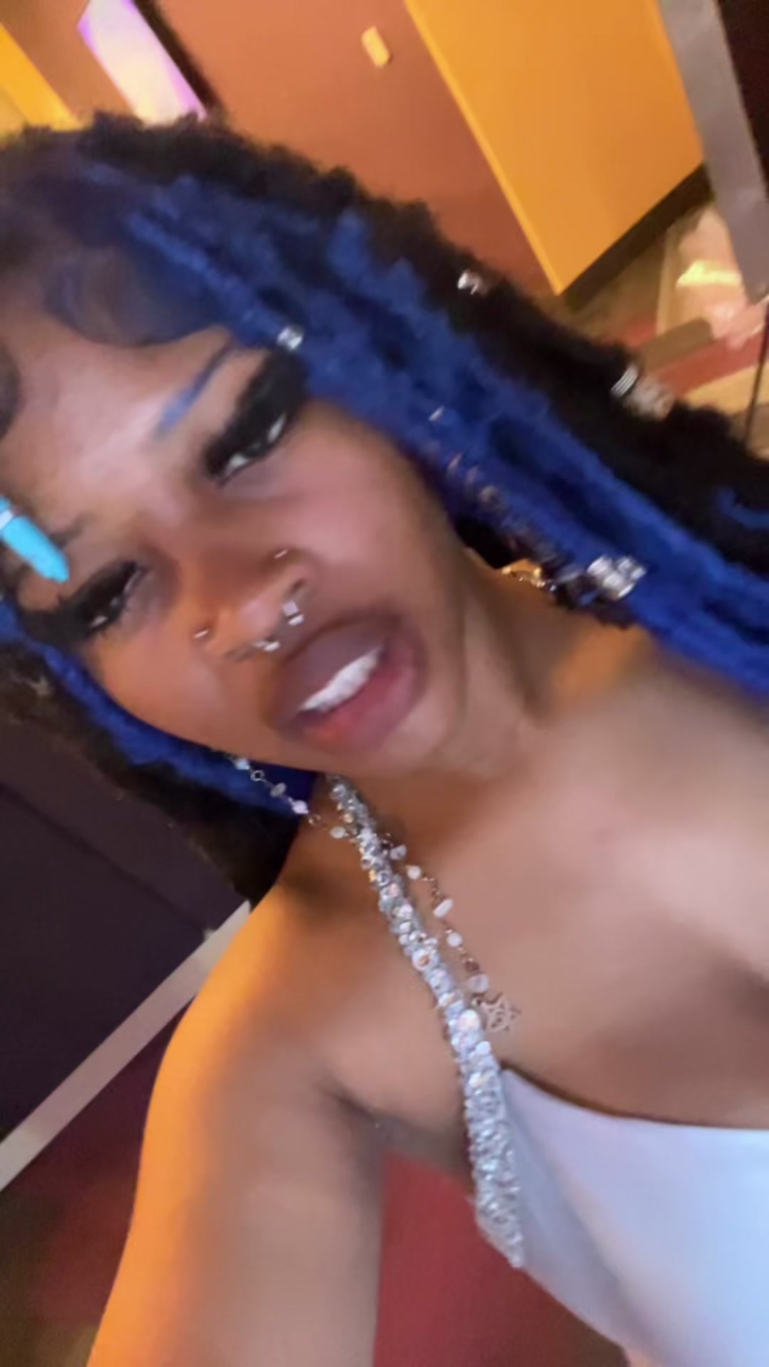 @𝔄𝔏𝔒𝔑𝔑𝔄♱