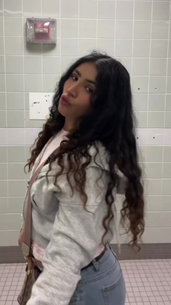 @Ariana🏳️&zwj;⚧️