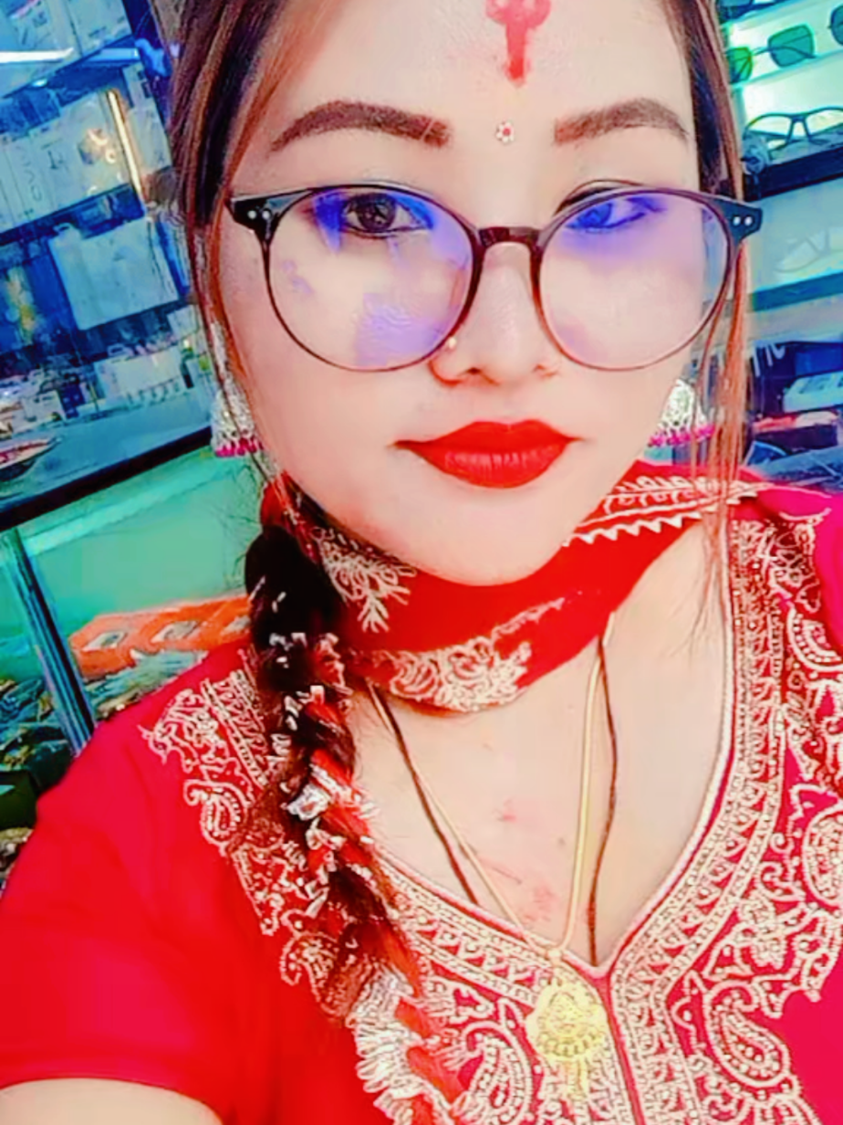 @laxmi..saru magar❣️☺️💐