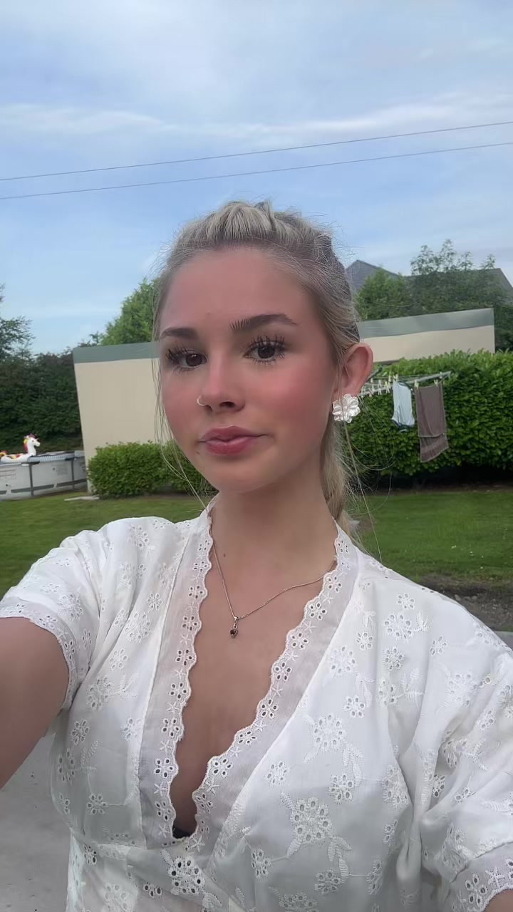 @𝓀𝒾𝓇𝒾 💞