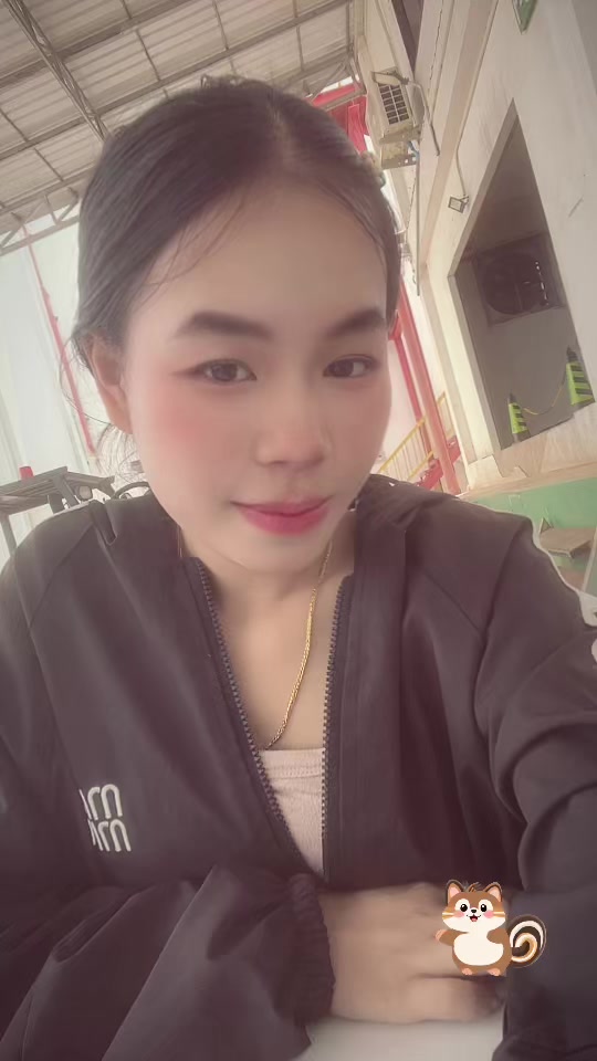 @Nong Vee