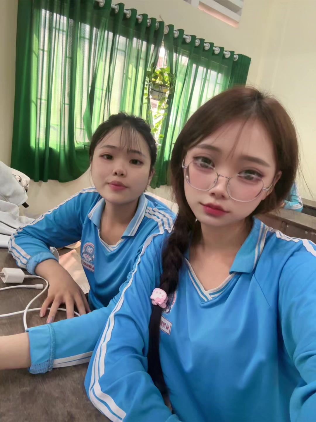 @g&aacute;i miền t&acirc;y