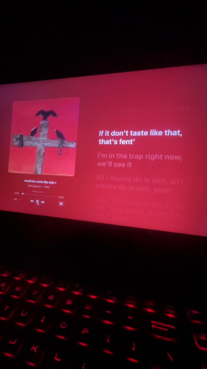@msilaptoplyrics