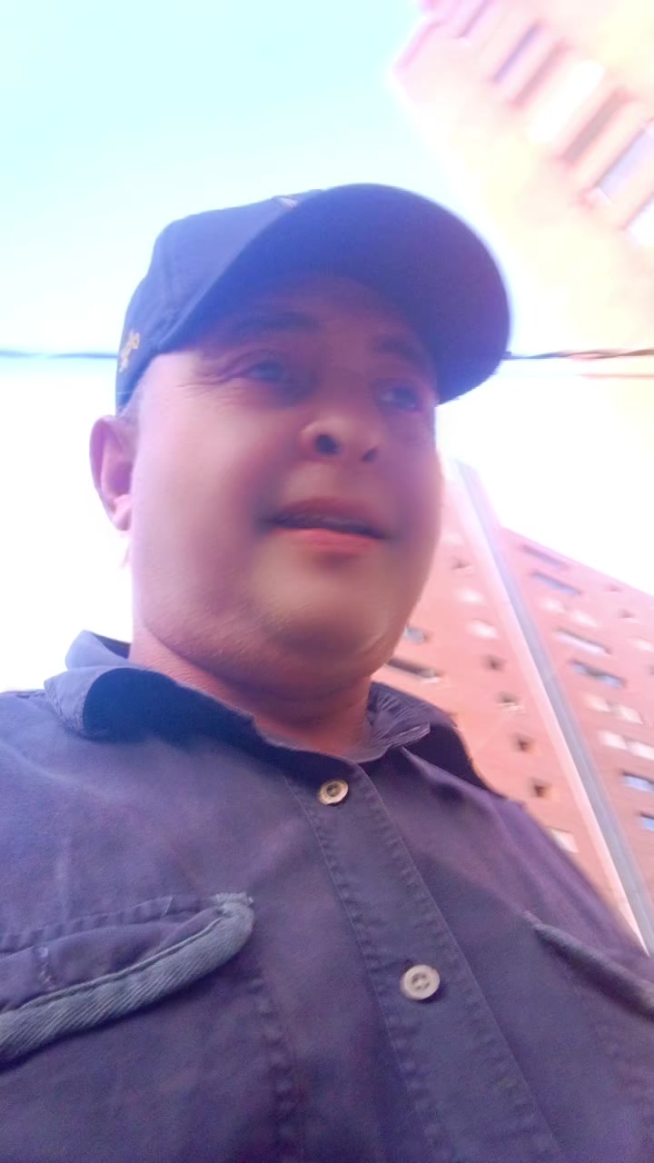 @José
