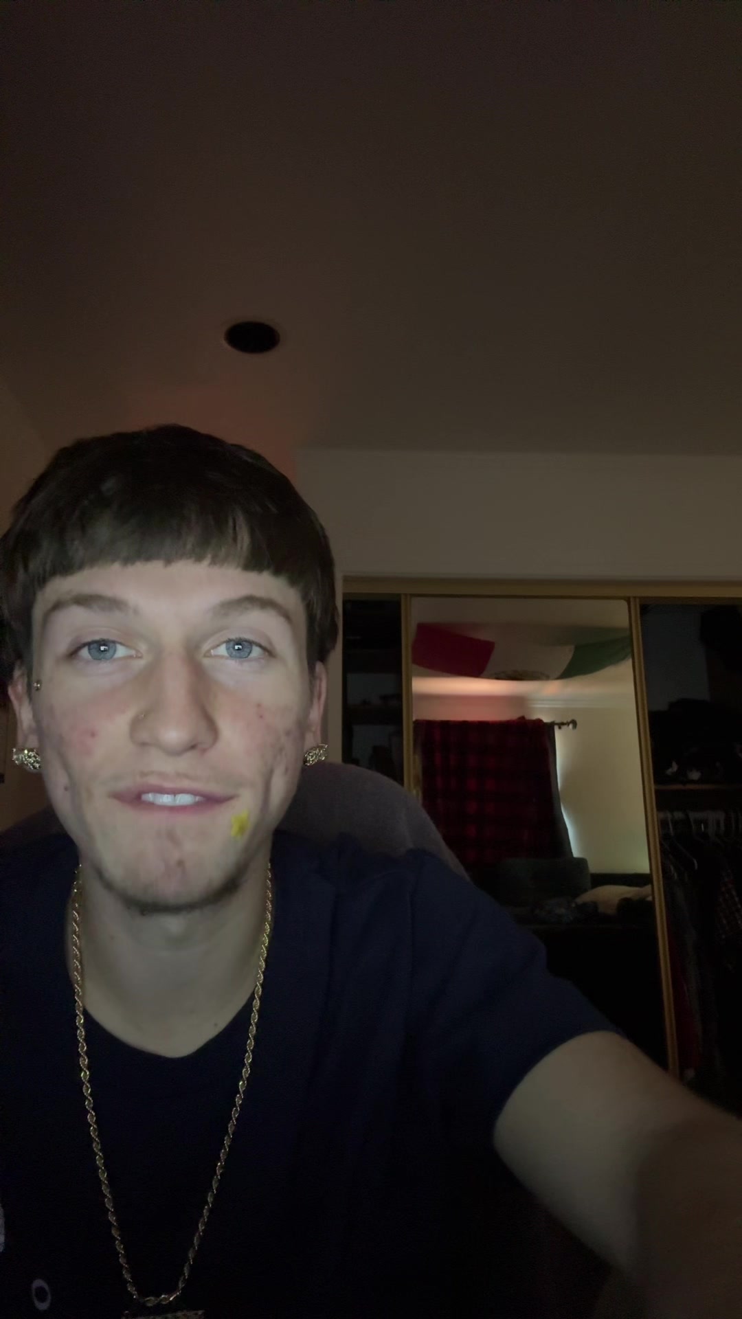 @Twochaines