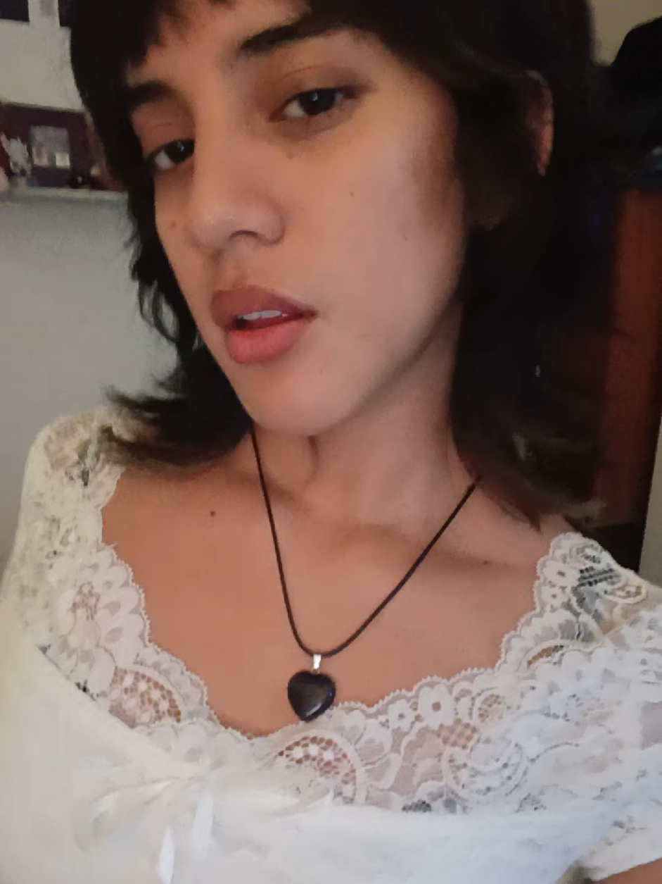 @:3