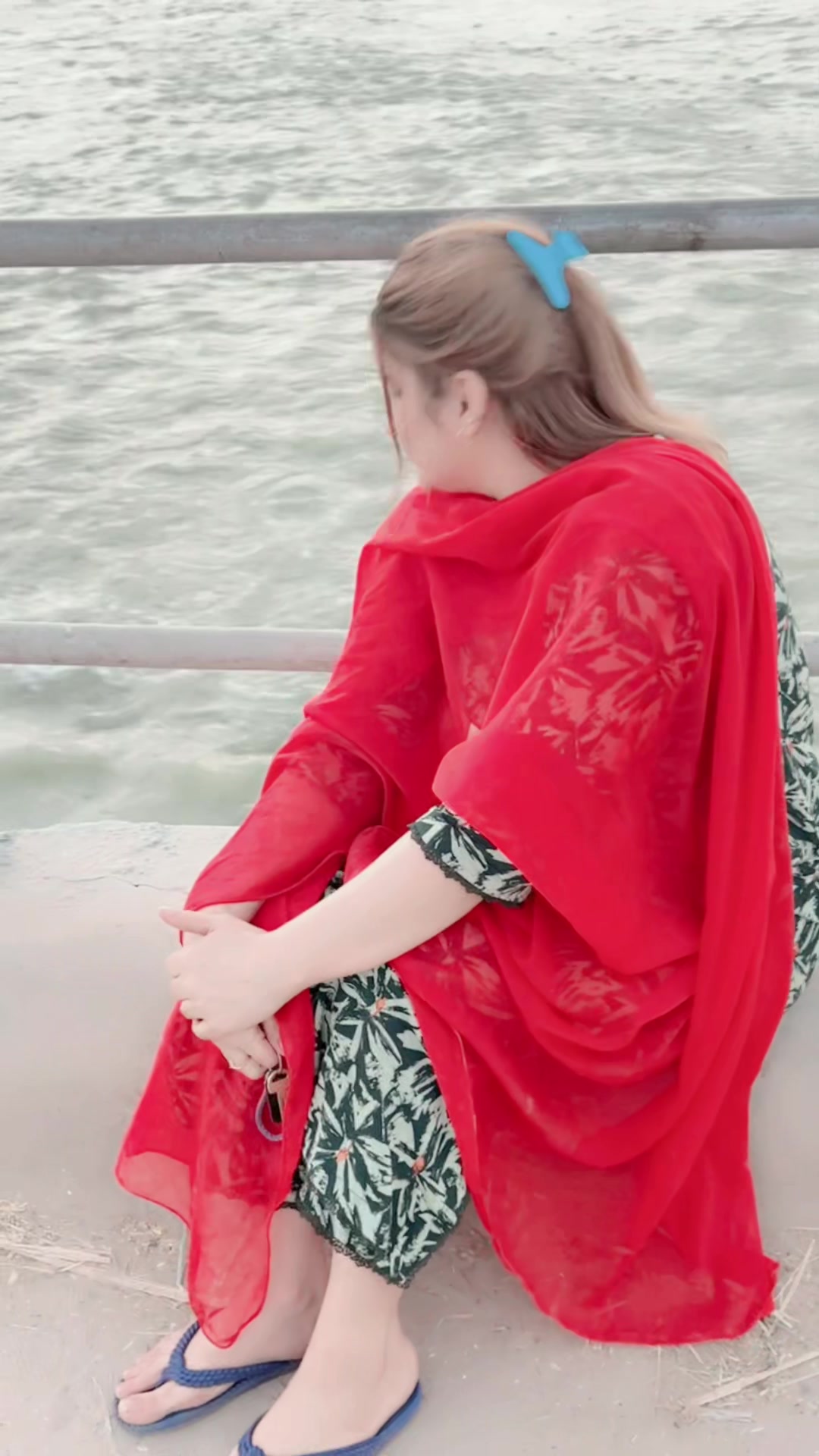 @Farah Lashari