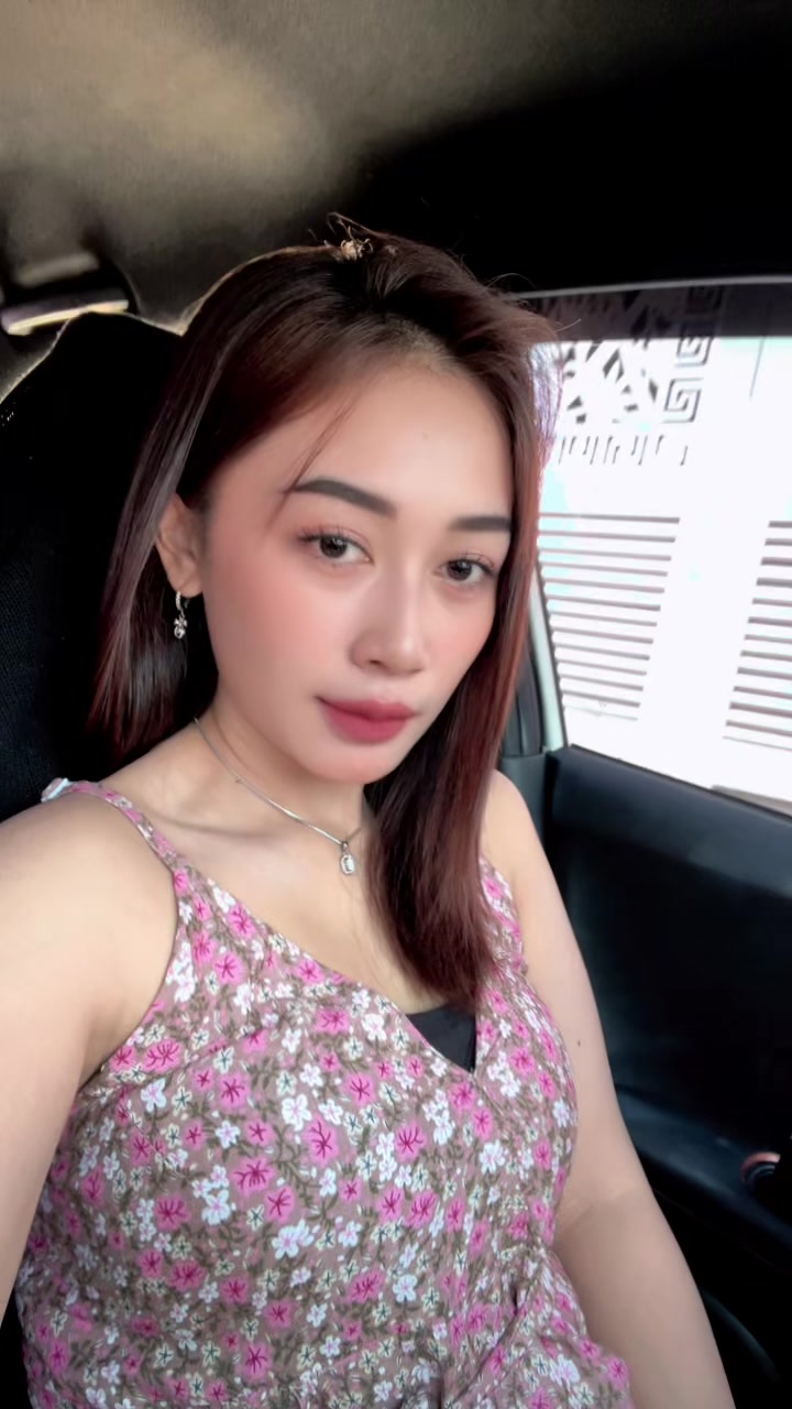 @RINDI ANTIKA REAL ๐๏ธ