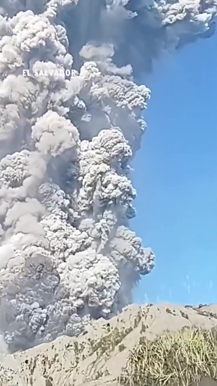 @Noticiero El Salvador