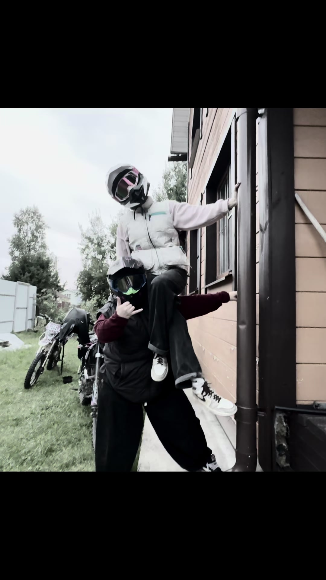 @моль🫂