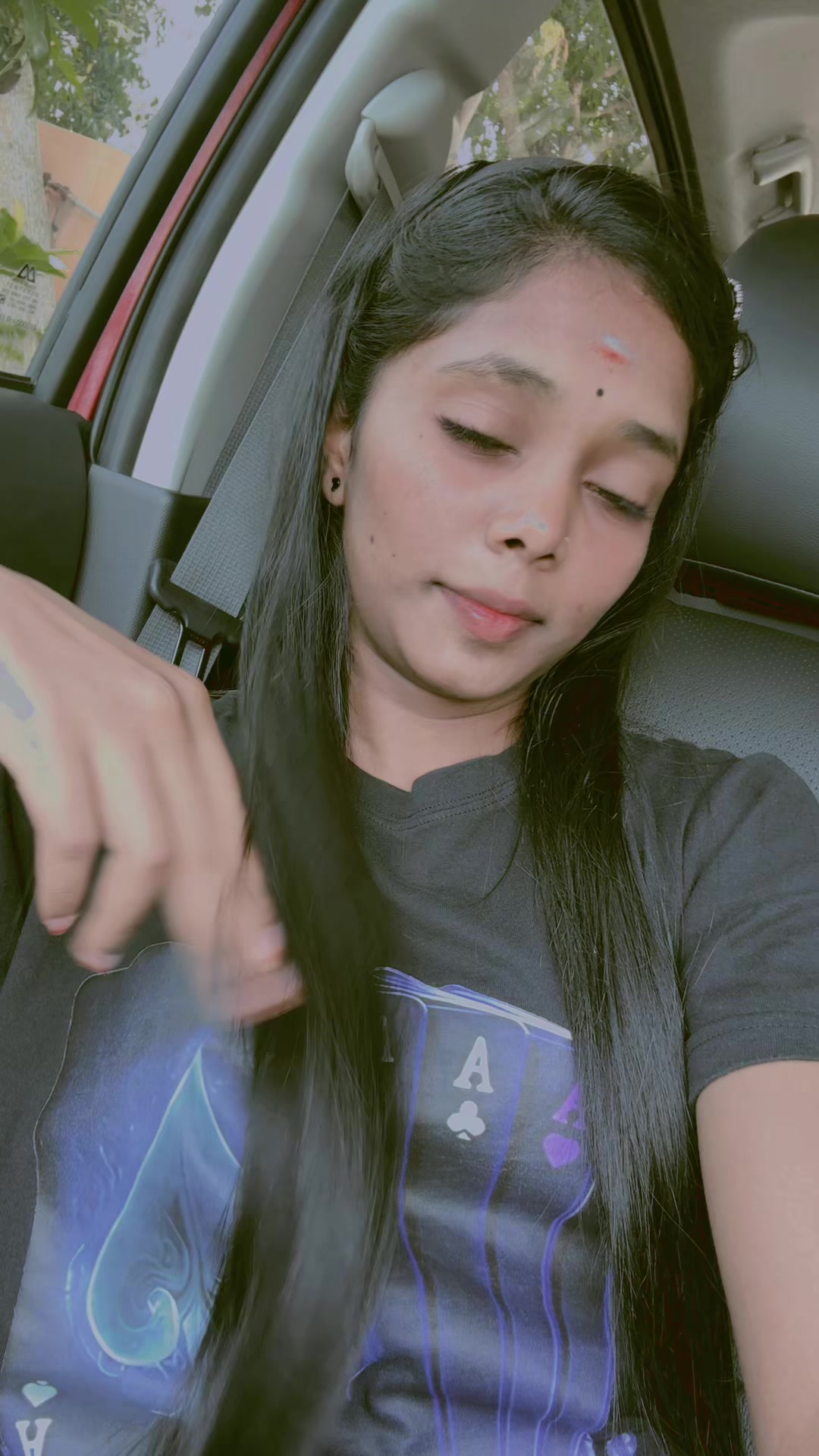 @Aishu🪽
