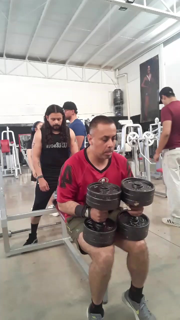 @Roberto Carlos Le&oacute;n Fit