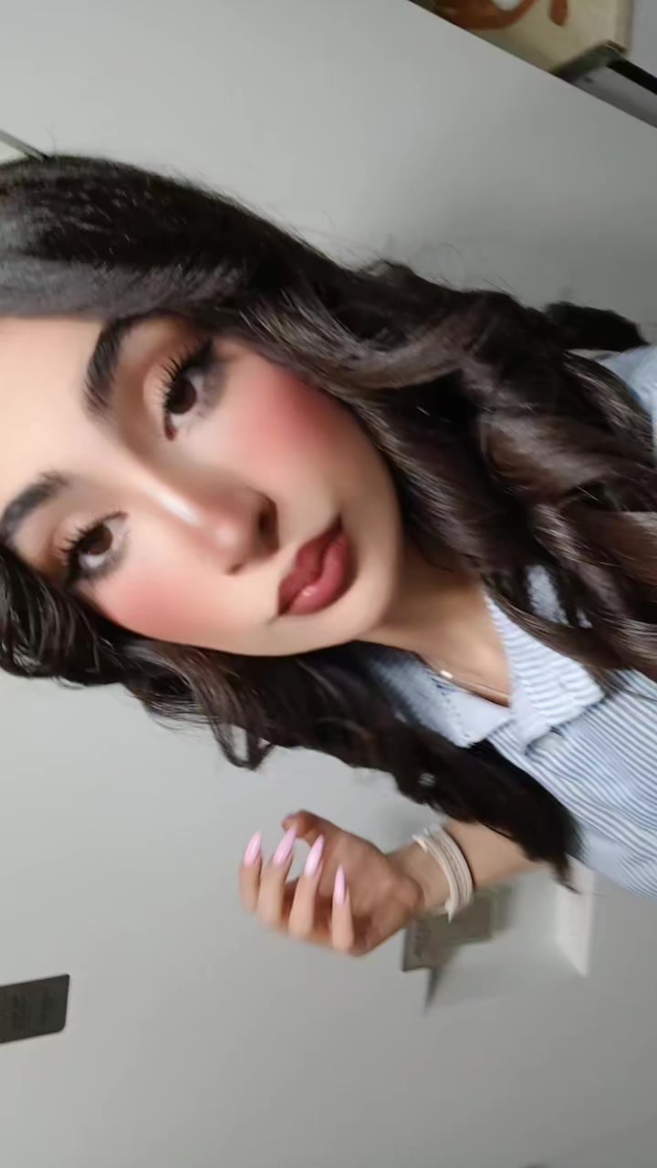 @_Hasti