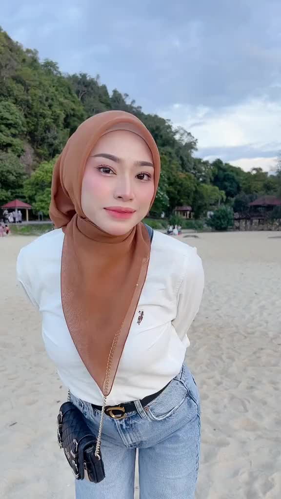 @KekasihBayangan