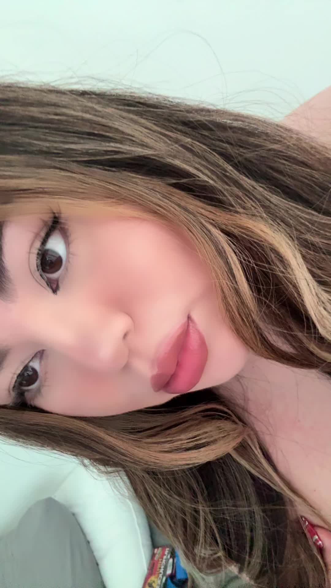 raya_steele (@raya_steele) - Urlebird