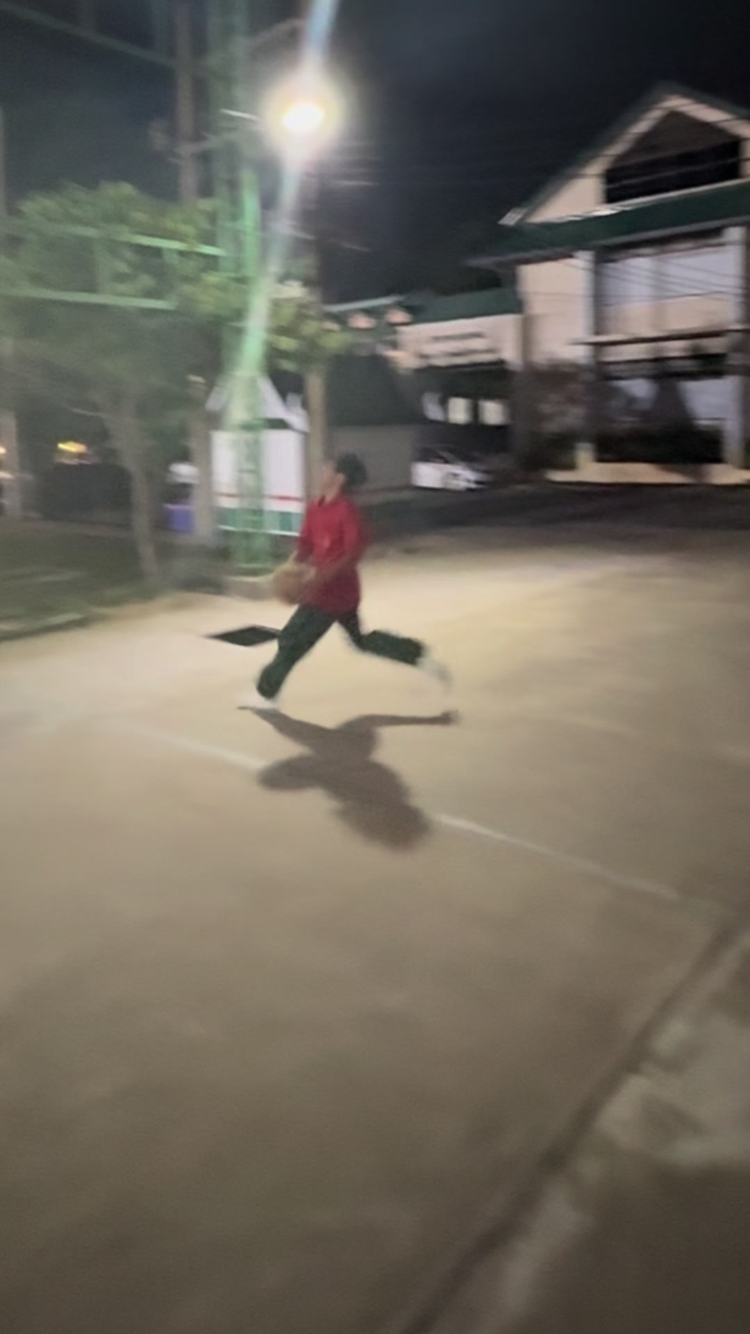 @โท