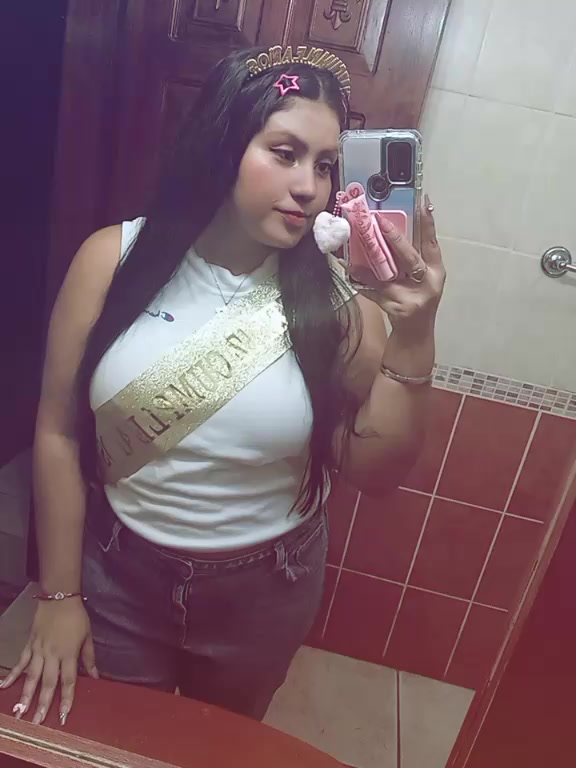@Ashly๐ค๐