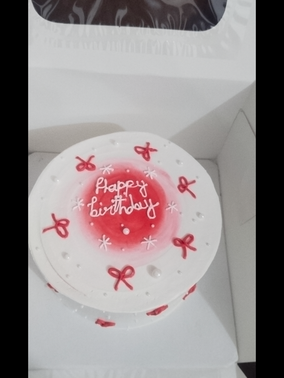 @Rooshi's cake kharian