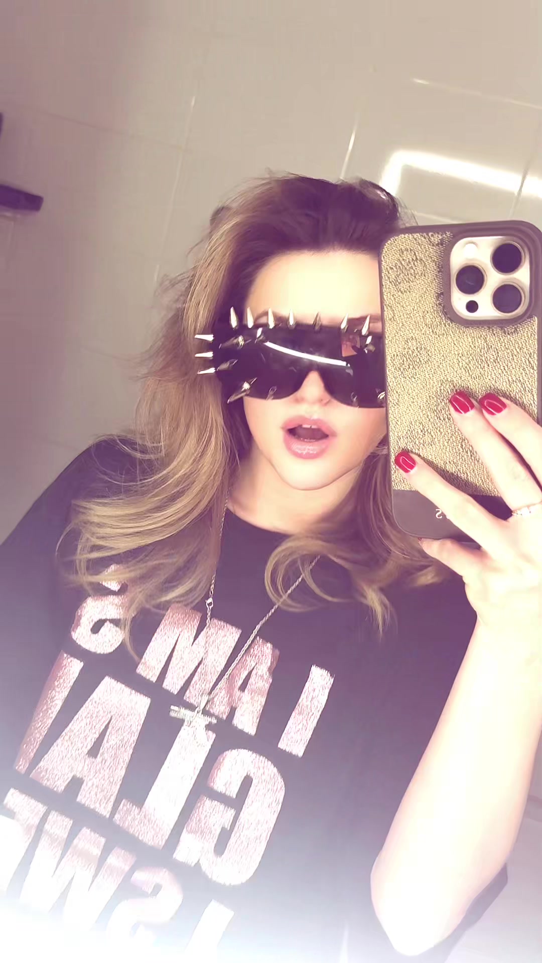 @vixxxierox