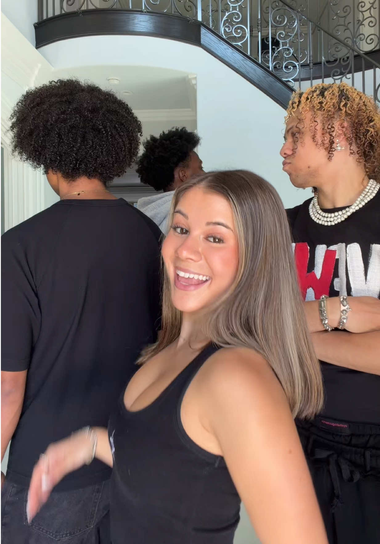 @iamparisjoy