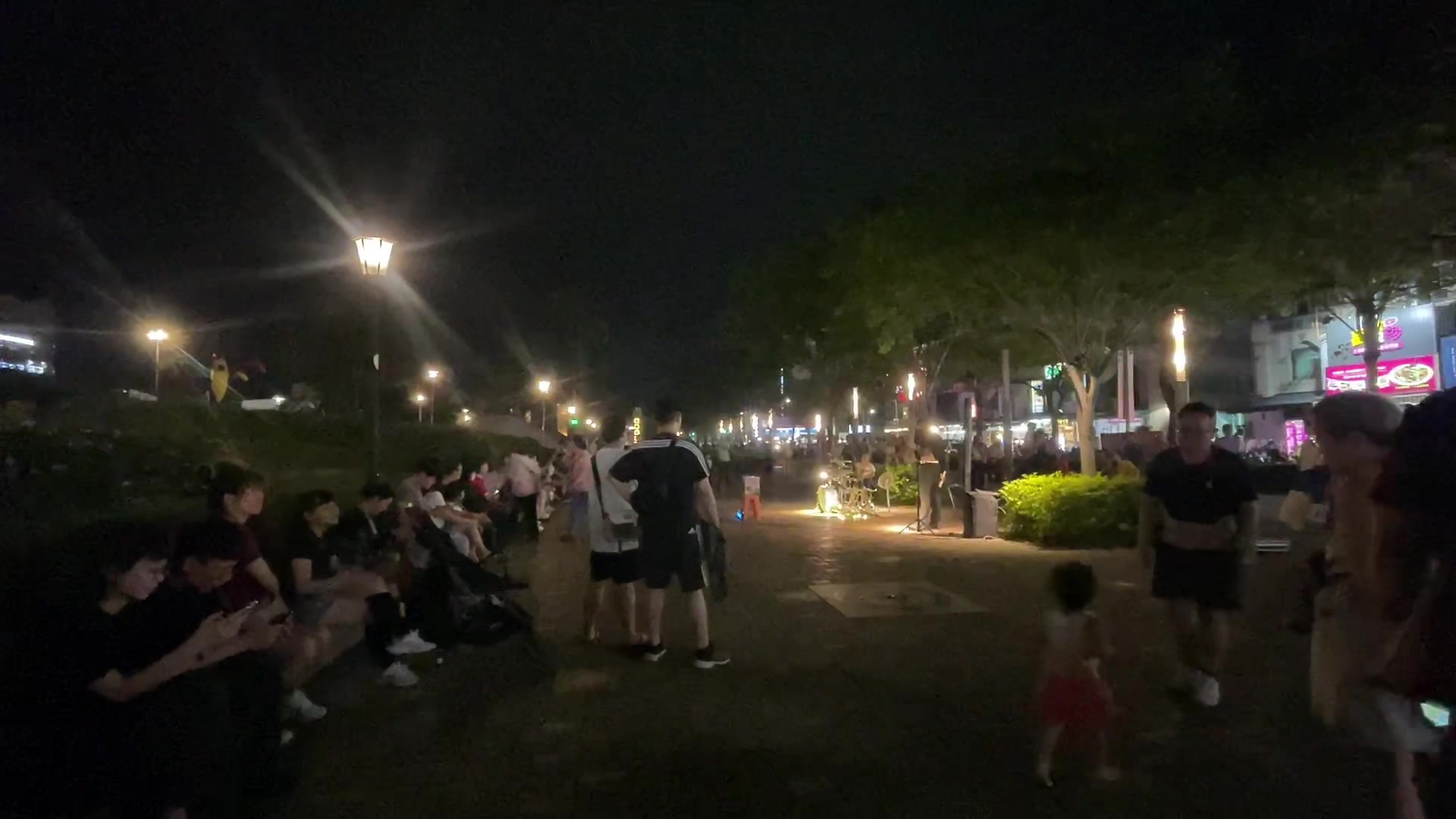 @你在看我嗎？