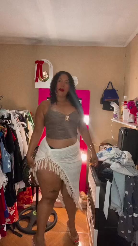 @Elizabeth Escobar🍒🍑🧃