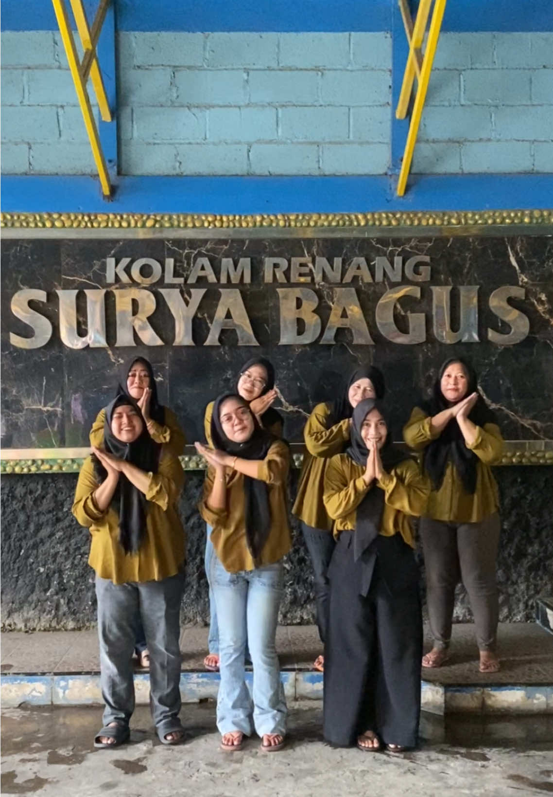@Kolam Renang "SURYA BAGUS”