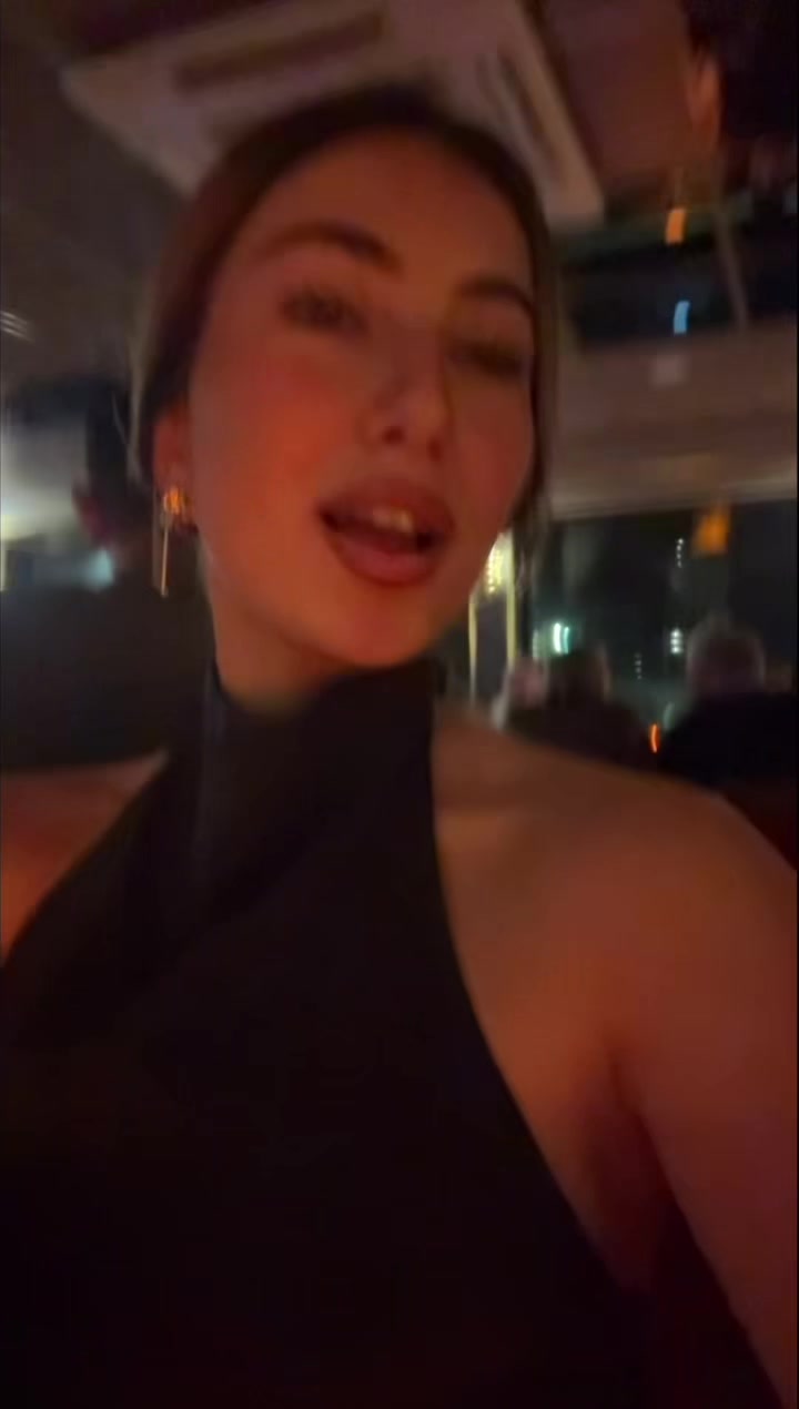 @🦋