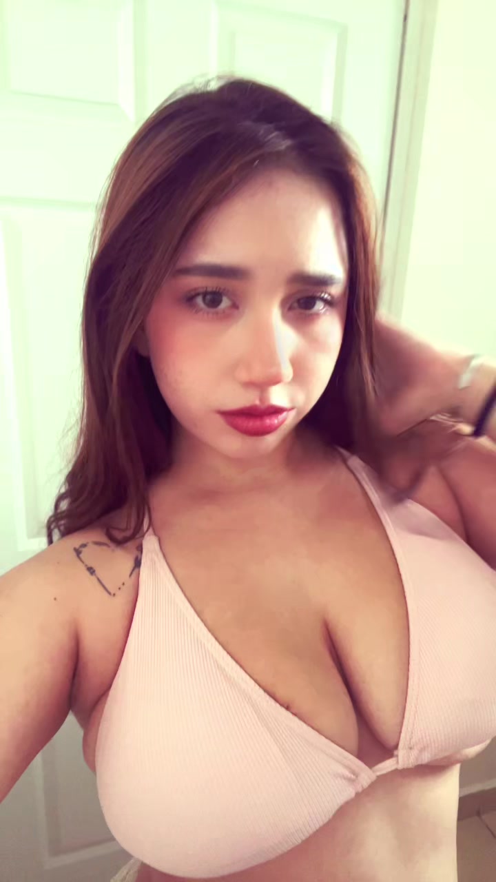 @valeria L