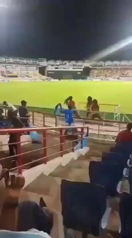 @BadsoundTroublesome🇱🇨🇬🇵🎶