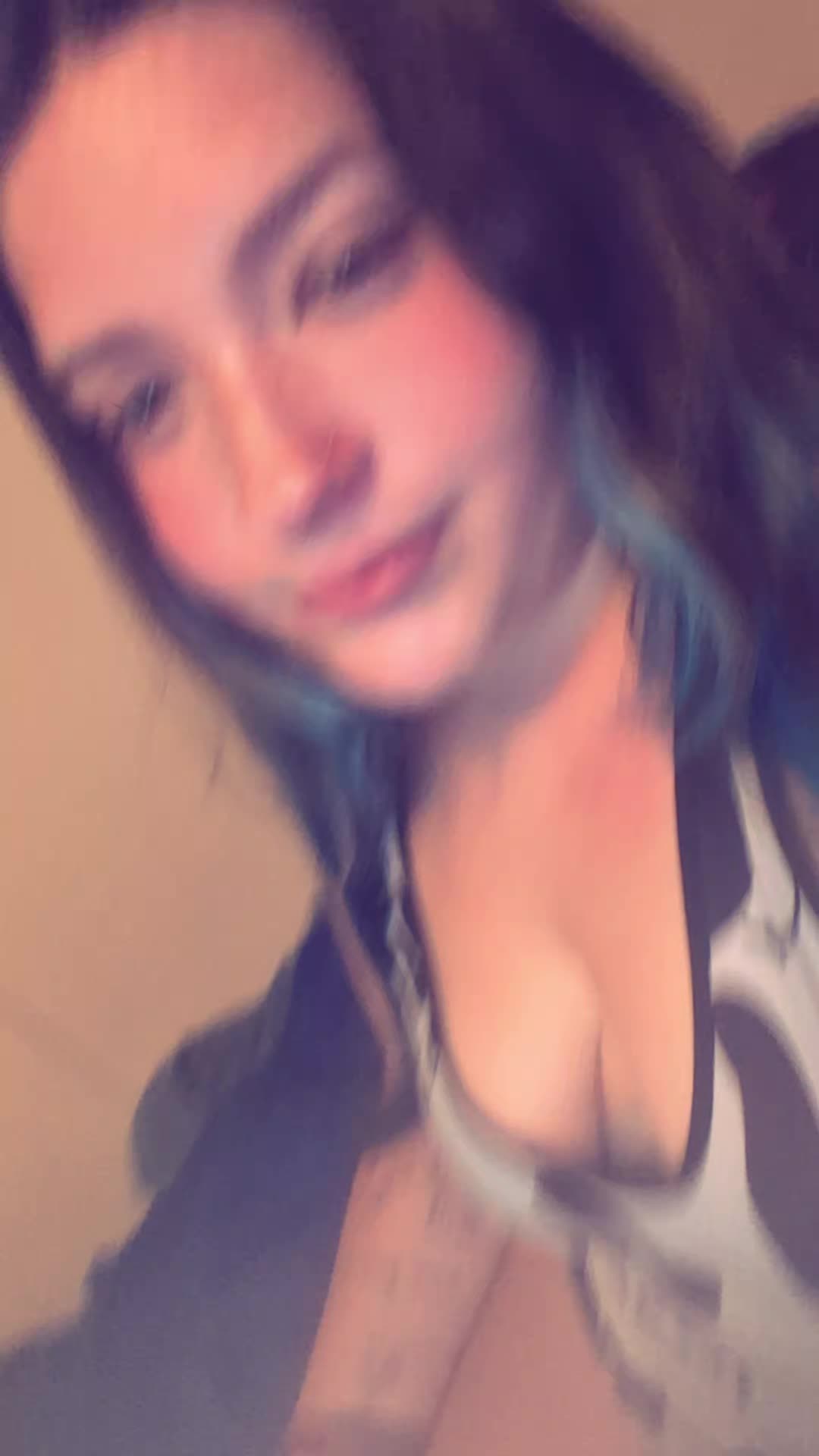@lizzy bby