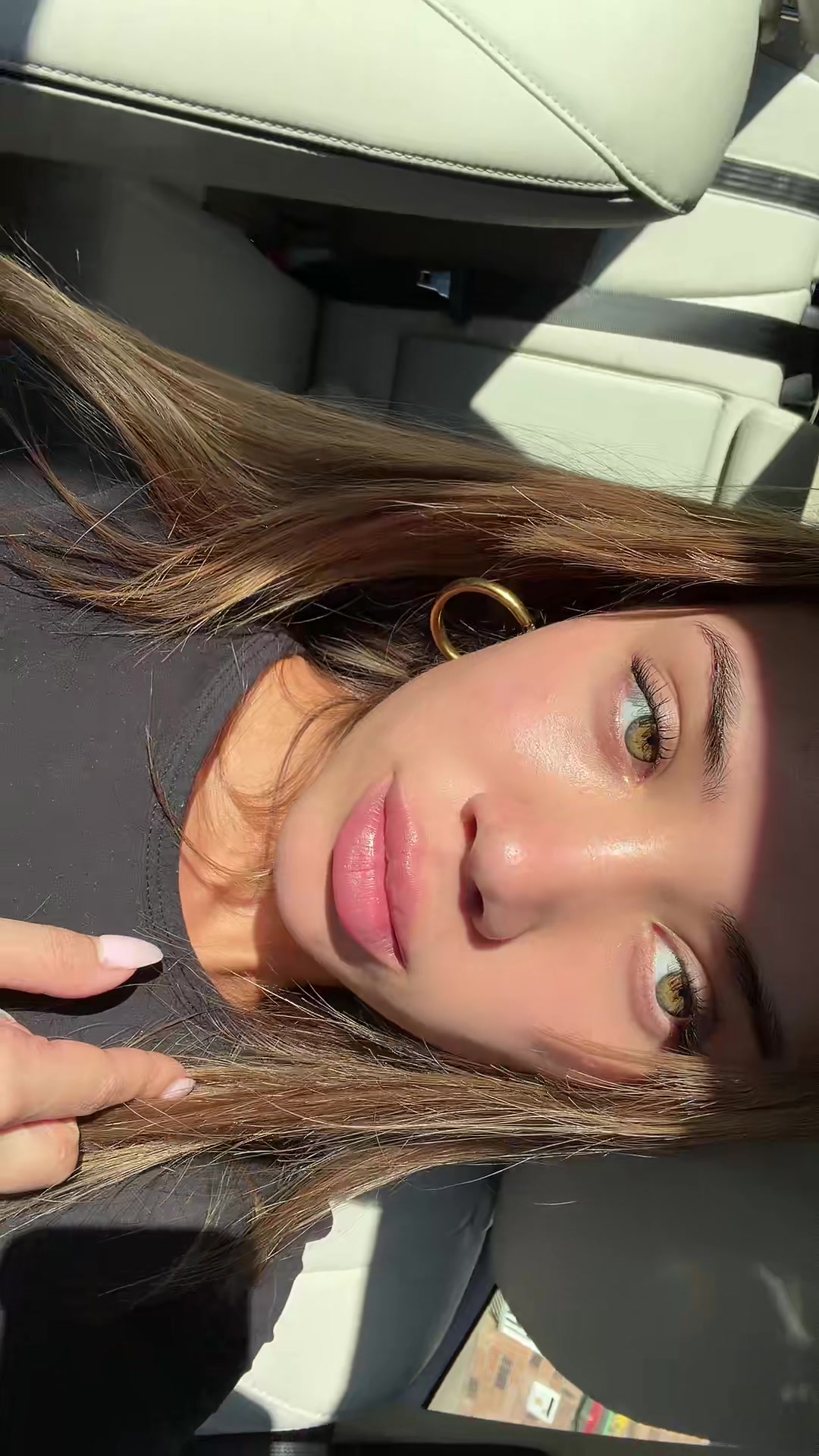 @…