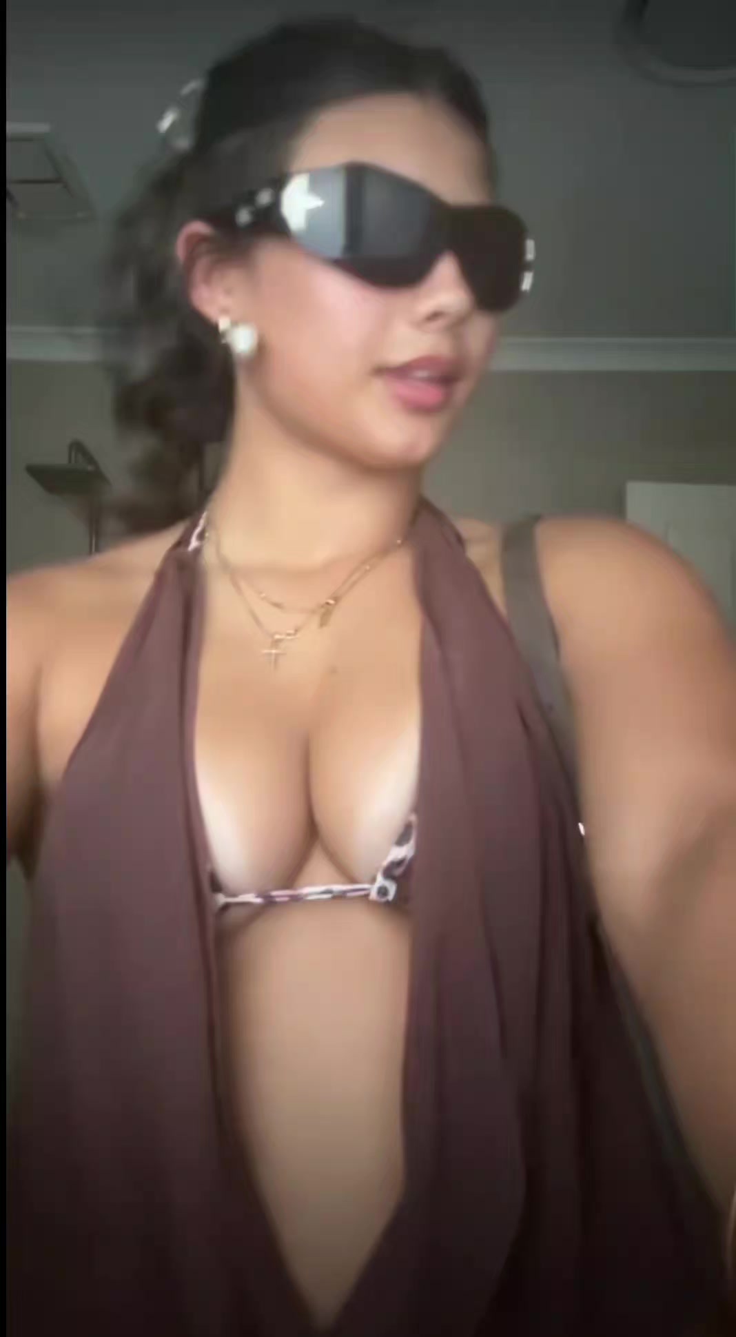 @.....