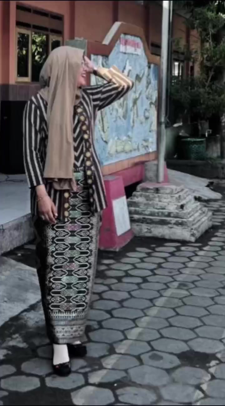 @Yuli_Istri