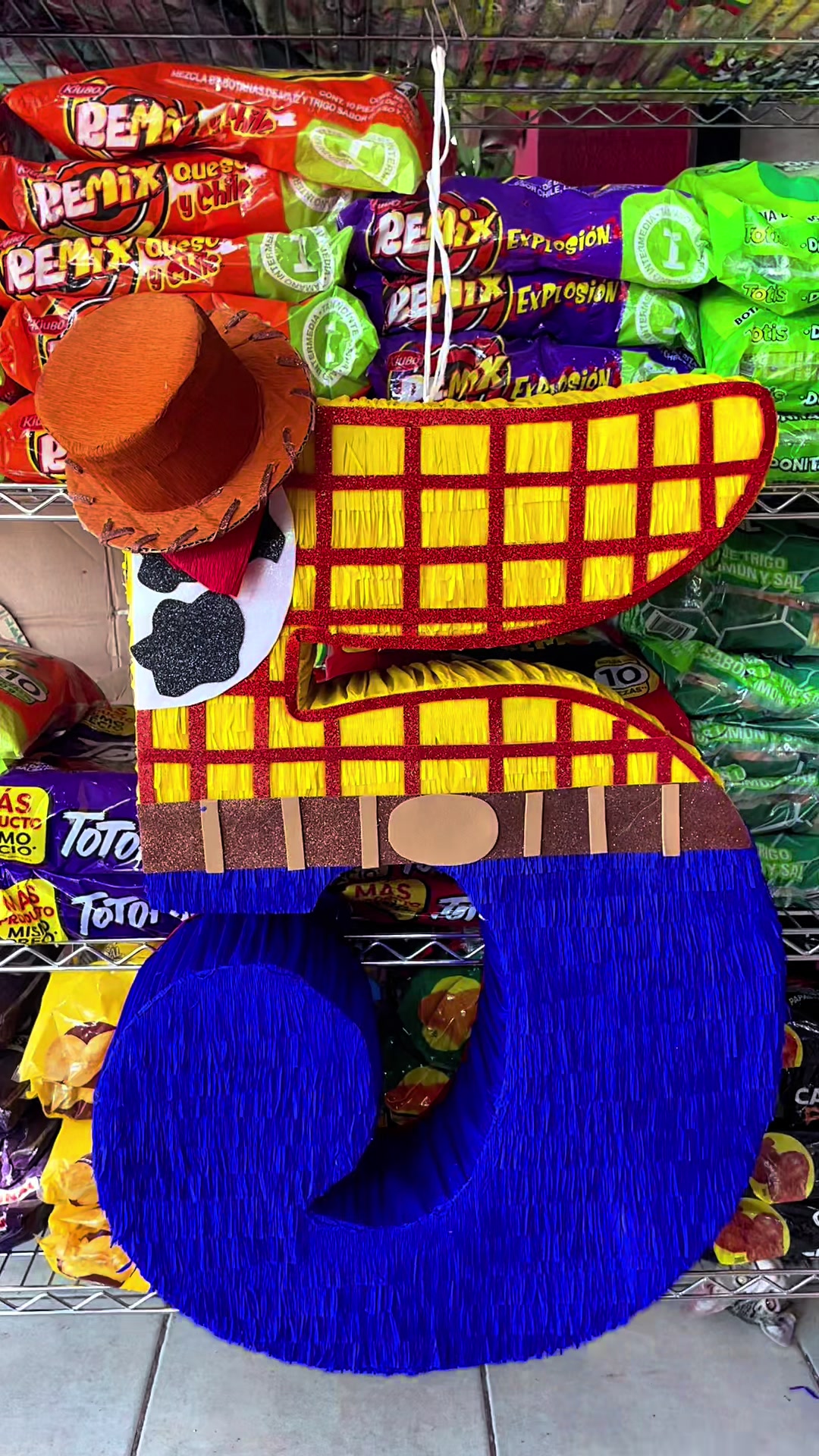 @Manualidades y piñatas susey