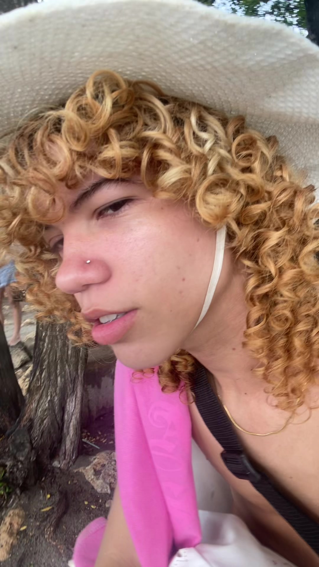 @𝖆𝖓𝖉𝖗𝖊𝖘 𝖙𝖊𝖈𝖈𝖆🧑🏼&zwj;🦱