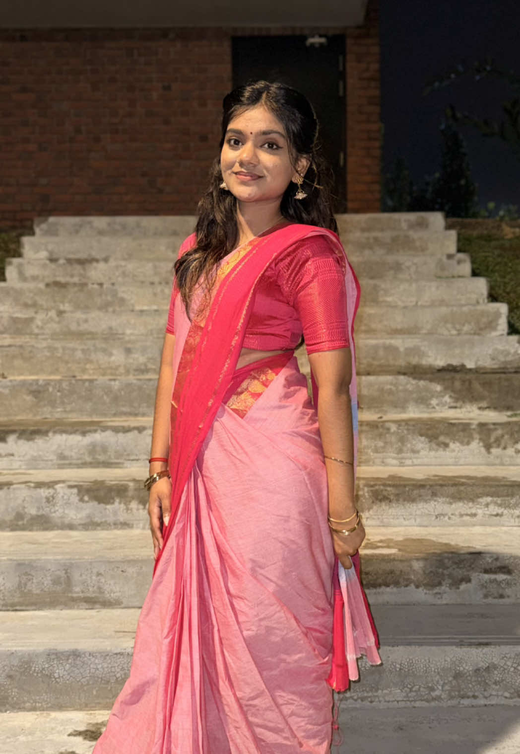 @yaashni_