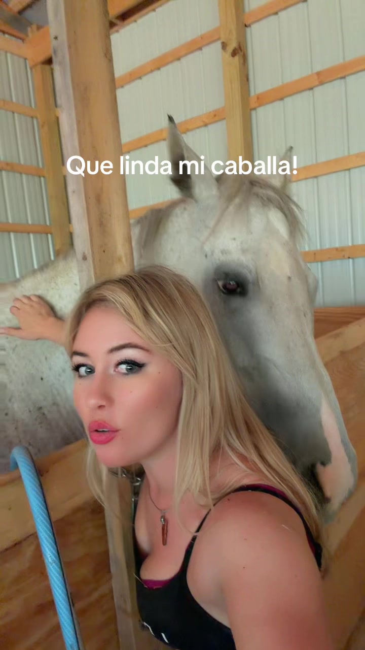 @Kylie La Gringa