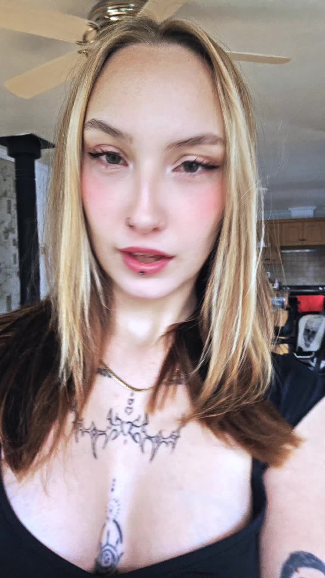 @Audrey 🖤🖤